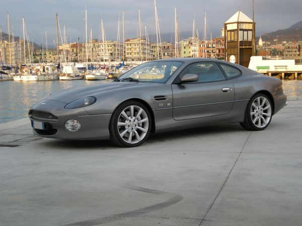 L'Aston Martin DB7 GT, punta di diamante della serie DB7. Sarà esposta nello stand OldCar24 a Milano Autoclassica 15-16-17 novembre 2024