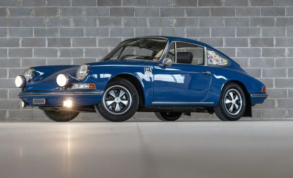 Porsche 911 SWB in livrea blu, elegante e plurivittoriosa, sarà presentata nello stand OldCar24 alla Fiera Auto Moto d'Epoca Bologna 2024