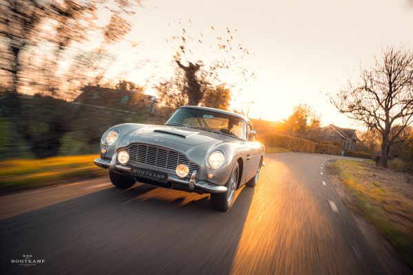 ASTON MARTIN DB5 Finished in the legendary Silver Birch colour