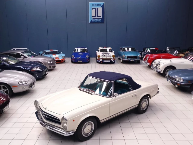 MERCEDES BENZ 230 SL PAGODA 1965