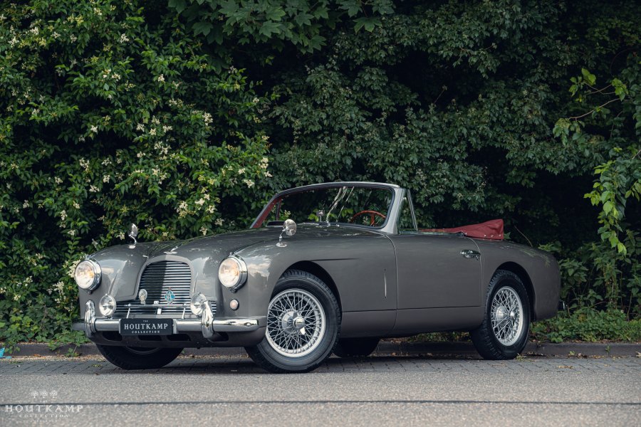 ASTON MARTIN DB2/4 (1953-1959)