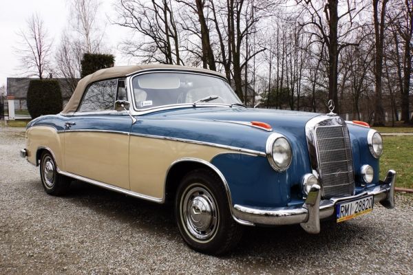 MERCEDES-BENZ 220 S Convertible